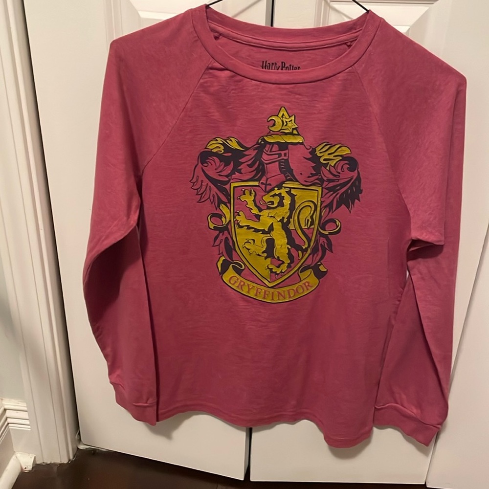 Gryffindor shirt size 10/12